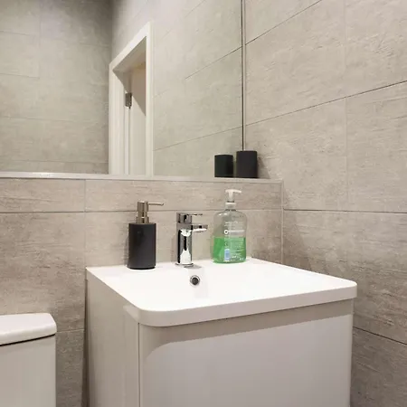 公寓 Modern 4-bed In Business District *